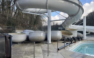 Que se passe-t-il à  Charleroi-les-Bains ?!