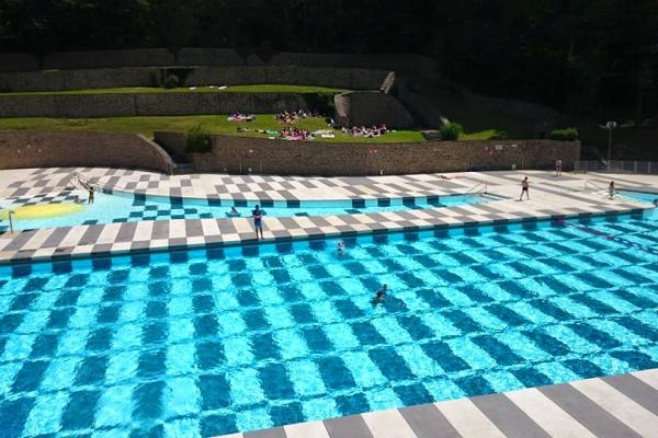 La piscine en plein air reste ouverte jusqu'au 31 aoà»t !